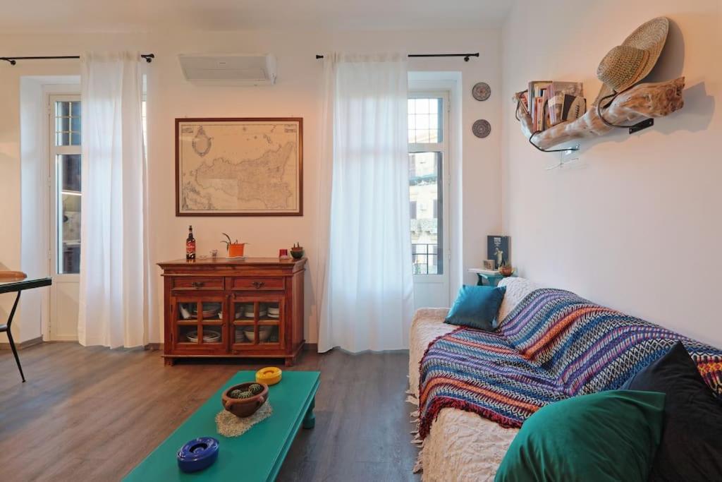 La Casuzza Del Borgo - Porto - Politeama Apartment Palermo Exterior photo